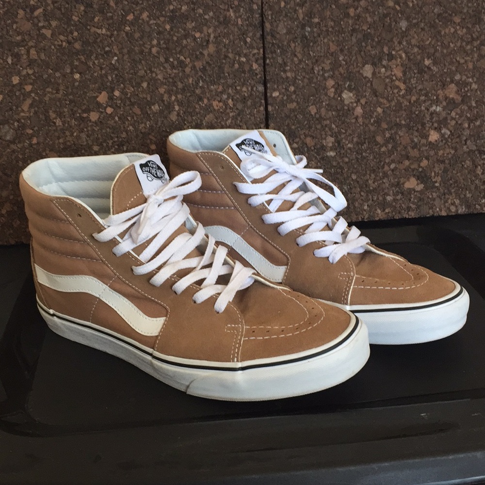 Vans Hightop Authentic’s brown suede and canvas